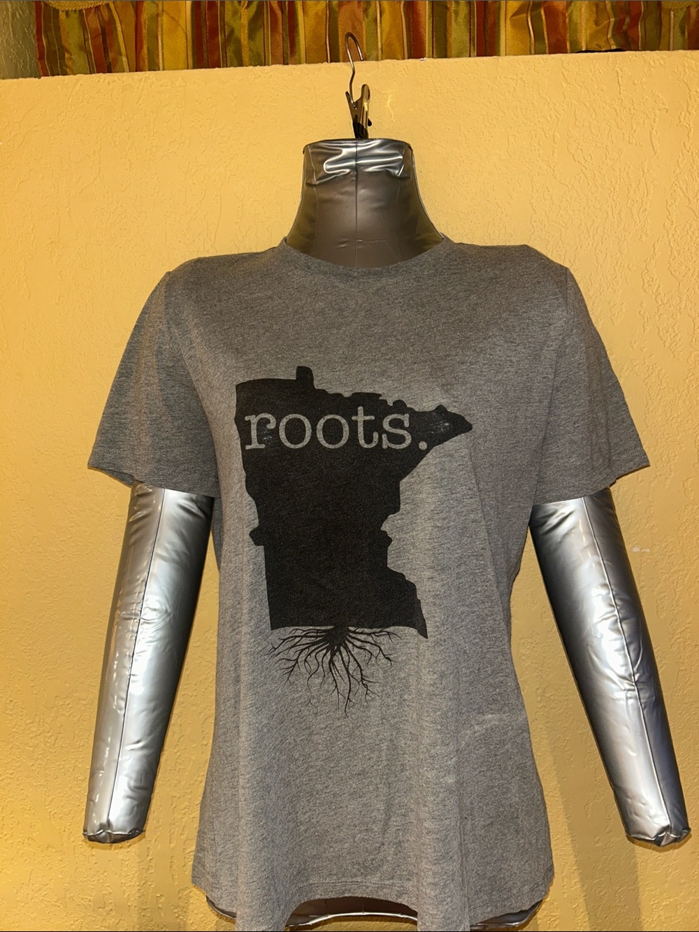 Roots Women's Gray Minnesota Graphic Tee